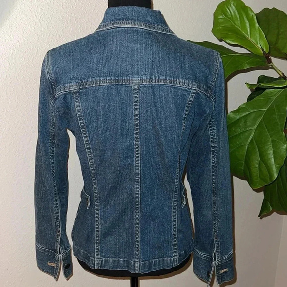 J. Jill Women’s Blue Demin Distressed Stretch Jean Jacket Coat Size Small - Picture 6 of 16